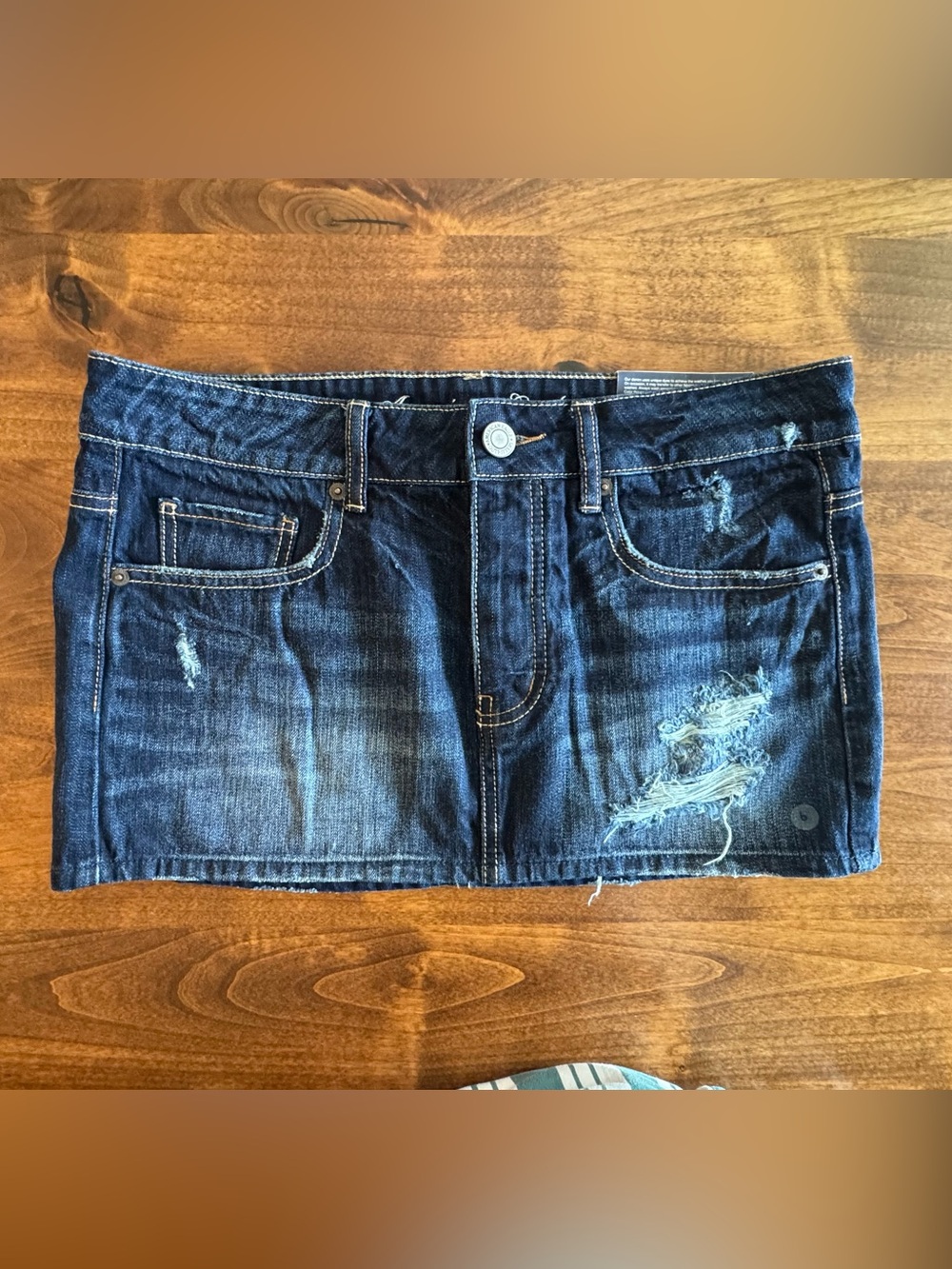 NWT American Eagle Y2K Distressed Dark Wash Micro Mini Skirt Sz 6